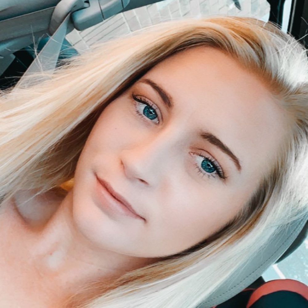 Meet your Posher, Kasie